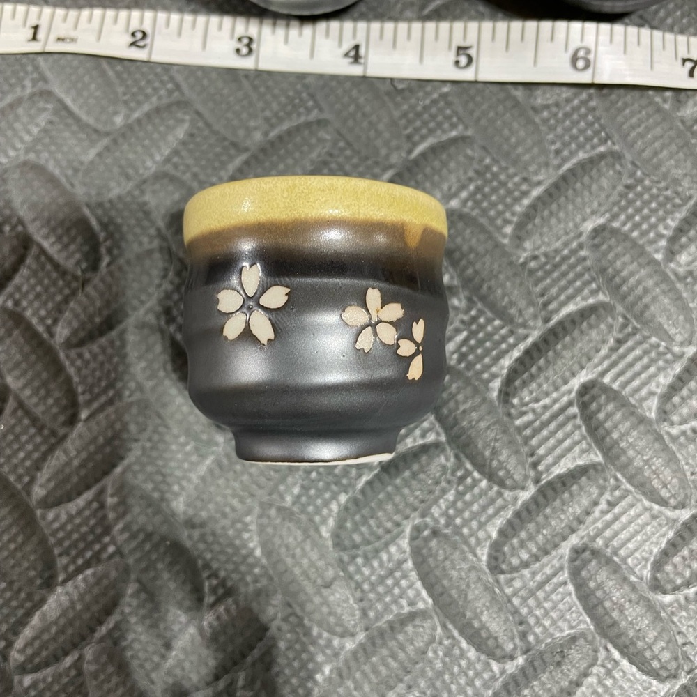 Set of 4 Saki/ tea cups